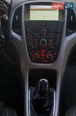 Универсал Opel Astra 2011 в 