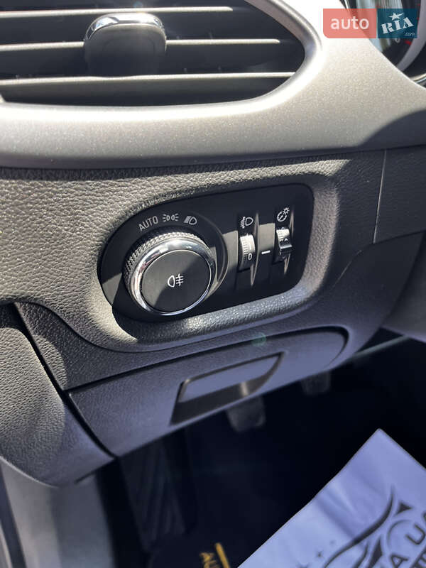 Универсал Opel Astra 2019 в Житомире