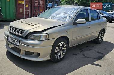 Седан Opel Astra 2005 в 