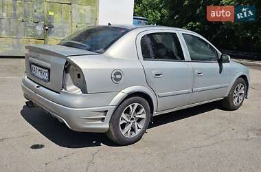 Седан Opel Astra 2005 в 