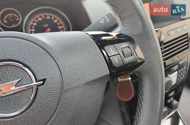 Хэтчбек Opel Astra 2009 в 