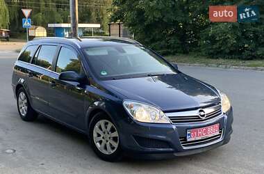 Универсал Opel Astra 2008 в Полтаве