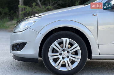 Универсал Opel Astra 2008 в 