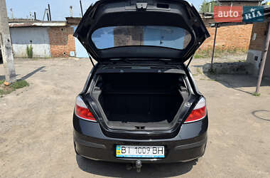 Хэтчбек Opel Astra 2006 в 