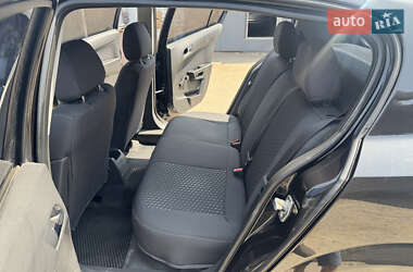 Хэтчбек Opel Astra 2006 в 