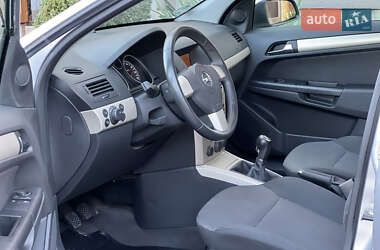 Універсал Opel Astra 2009 в 