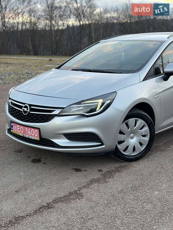Універсал Opel Astra 2019 в Долині