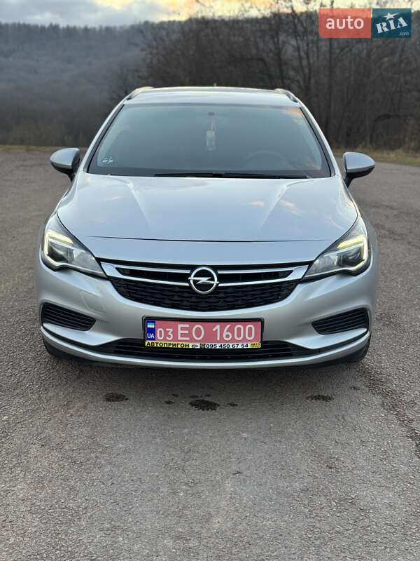 Універсал Opel Astra 2019 в Долині