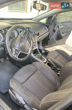 Універсал Opel Astra 2013 в 