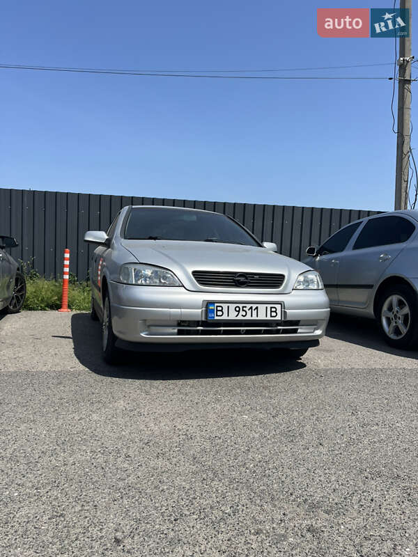Хэтчбек Opel Astra 2004 в Полтаве