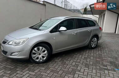 Універсал Opel Astra 2011 в 