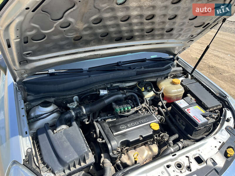 Хетчбек Opel Astra 2008 в Полтаві