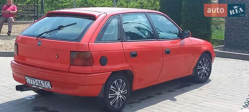 Хэтчбек Opel Astra 1996 в Самборе