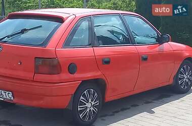 Хэтчбек Opel Astra 1996 в 