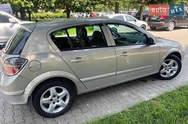 Хэтчбек Opel Astra 2008 в 