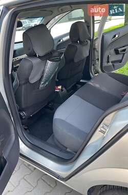 Хэтчбек Opel Astra 2008 в 