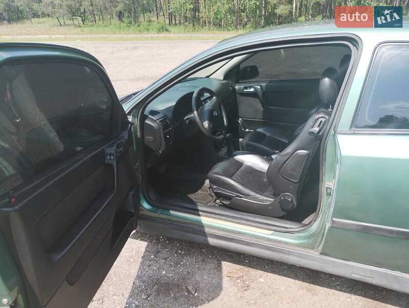 Хетчбек Opel Astra 2000 в Димері