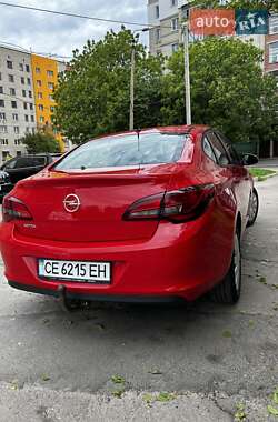 Седан Opel Astra 2014 в Ровно