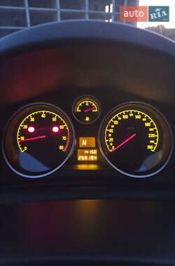 Хэтчбек Opel Astra 2007 в 