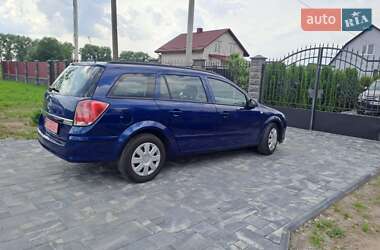 Универсал Opel Astra 2005 в 