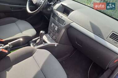Универсал Opel Astra 2005 в 