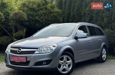 Універсал Opel Astra 2008 в Луцьку