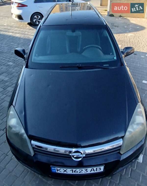 Універсал Opel Astra 2004 в Авангарді