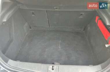Хетчбек Opel Astra 2011 в 