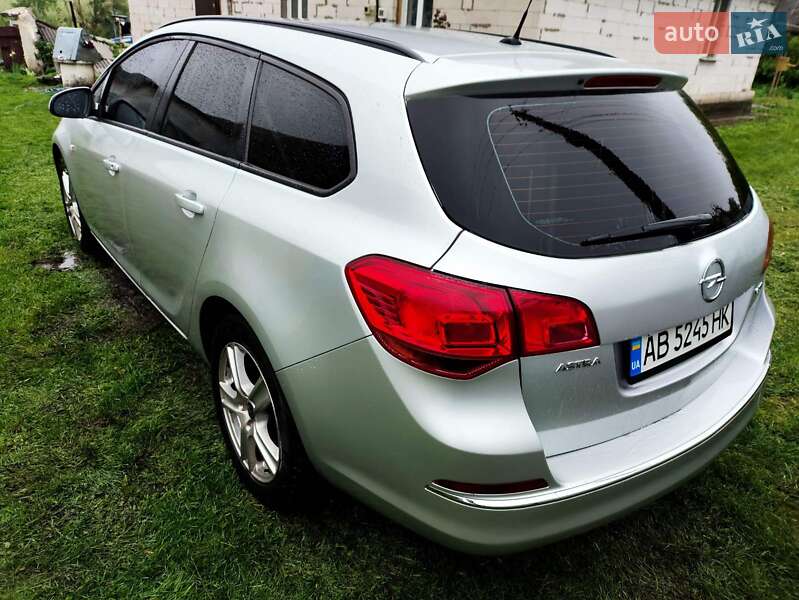 Opel Astra 2014