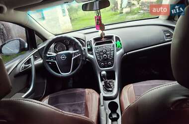 Универсал Opel Astra 2014 в 