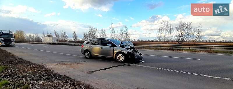 Универсал Opel Astra 2012 в Кобеляках