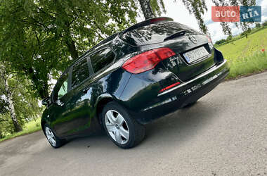 Универсал Opel Astra 2014 в 