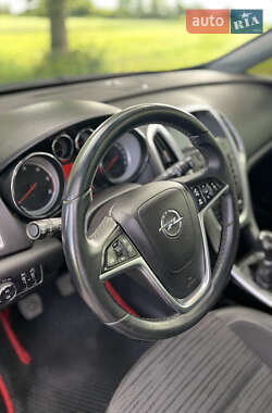 Универсал Opel Astra 2014 в 