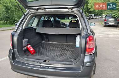 Универсал Opel Astra 2010 в 