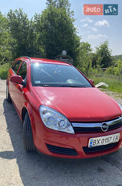 Универсал Opel Astra 2010 в Новой Ушице