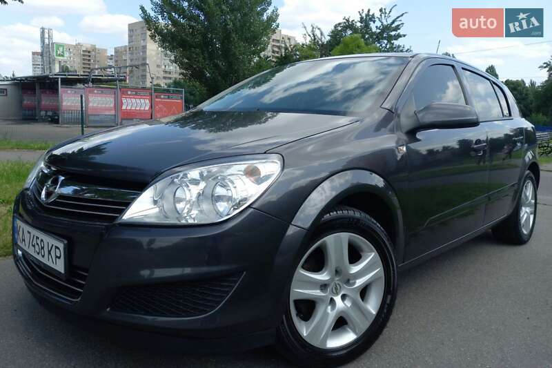 Хэтчбек Opel Astra 2009 в Киеве