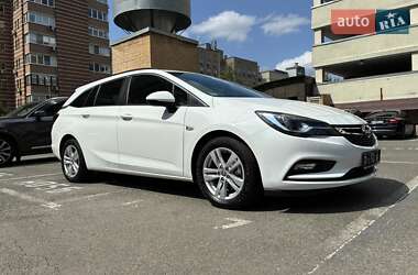 Универсал Opel Astra 2019 в 