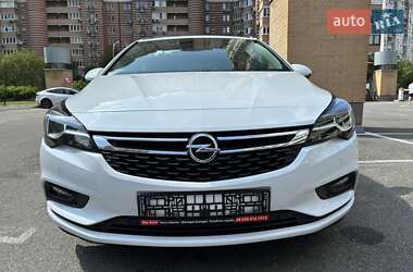 Универсал Opel Astra 2019 в 