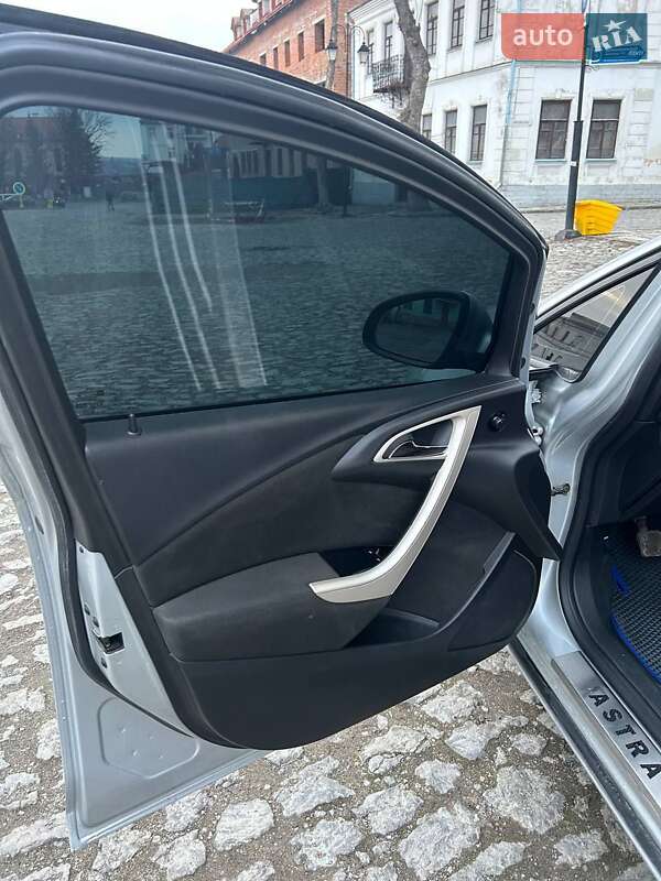 Универсал Opel Astra 2012 в Каменец-Подольском фото 8 Универсал Opel Astra 2012 в Каменец-Подольском