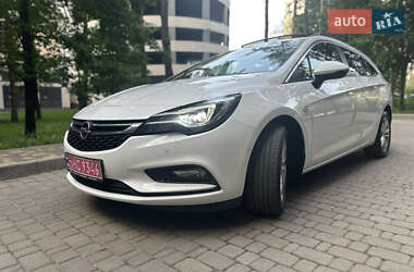 Универсал Opel Astra 2019 в 