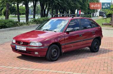 Хэтчбек Opel Astra 1992 в 