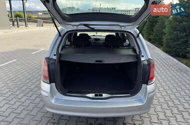 Универсал Opel Astra 2006 в 
