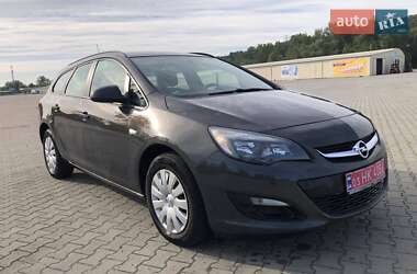 Універсал Opel Astra 2012 в Чернівцях