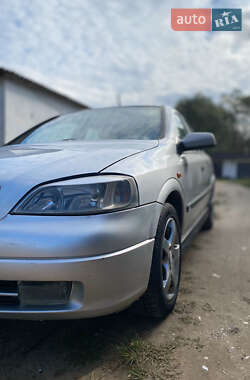 Хэтчбек Opel Astra 1998 в Яворове