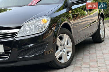 Универсал Opel Astra 2009 в 