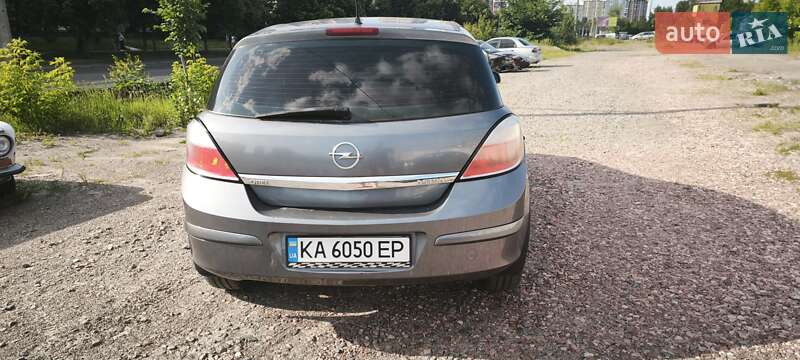 Хэтчбек Opel Astra 2007 в Киеве
