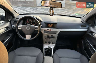 Универсал Opel Astra 2007 в 