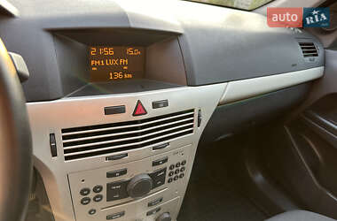 Универсал Opel Astra 2007 в 