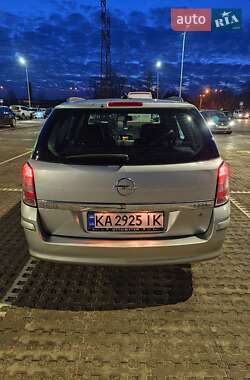 Универсал Opel Astra 2009 в 