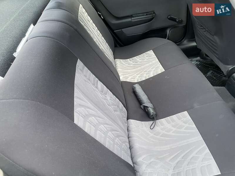 Седан Opel Astra 2008 в Великому Березному